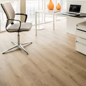 Ламінат K4420 Дуб Класик Natural Touch 8-32 Стандартна Kaindl