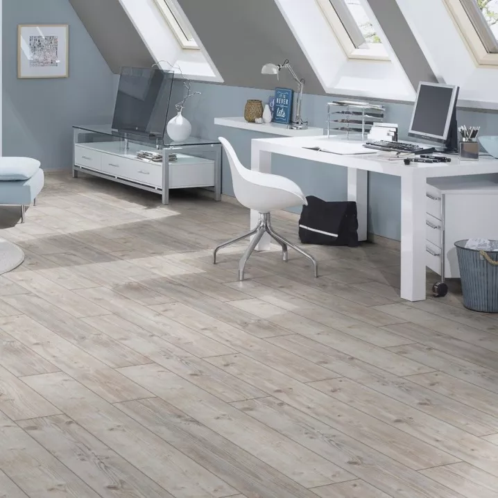 Ламінат К274 Сосна Хайтрейл Variostep Classic Krono Original ціна Ламінат К274 Сосна Хайтрейл Variostep Classic Krono Original ціна