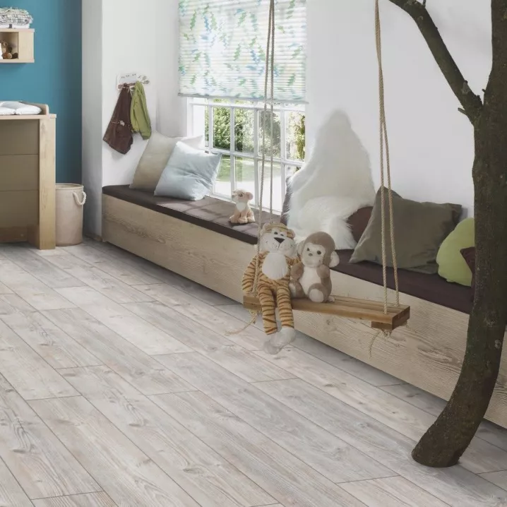 Ламінат К274 Сосна Хайтрейл Variostep Classic Krono Original ціна Ламінат К274 Сосна Хайтрейл Variostep Classic Krono Original ціна